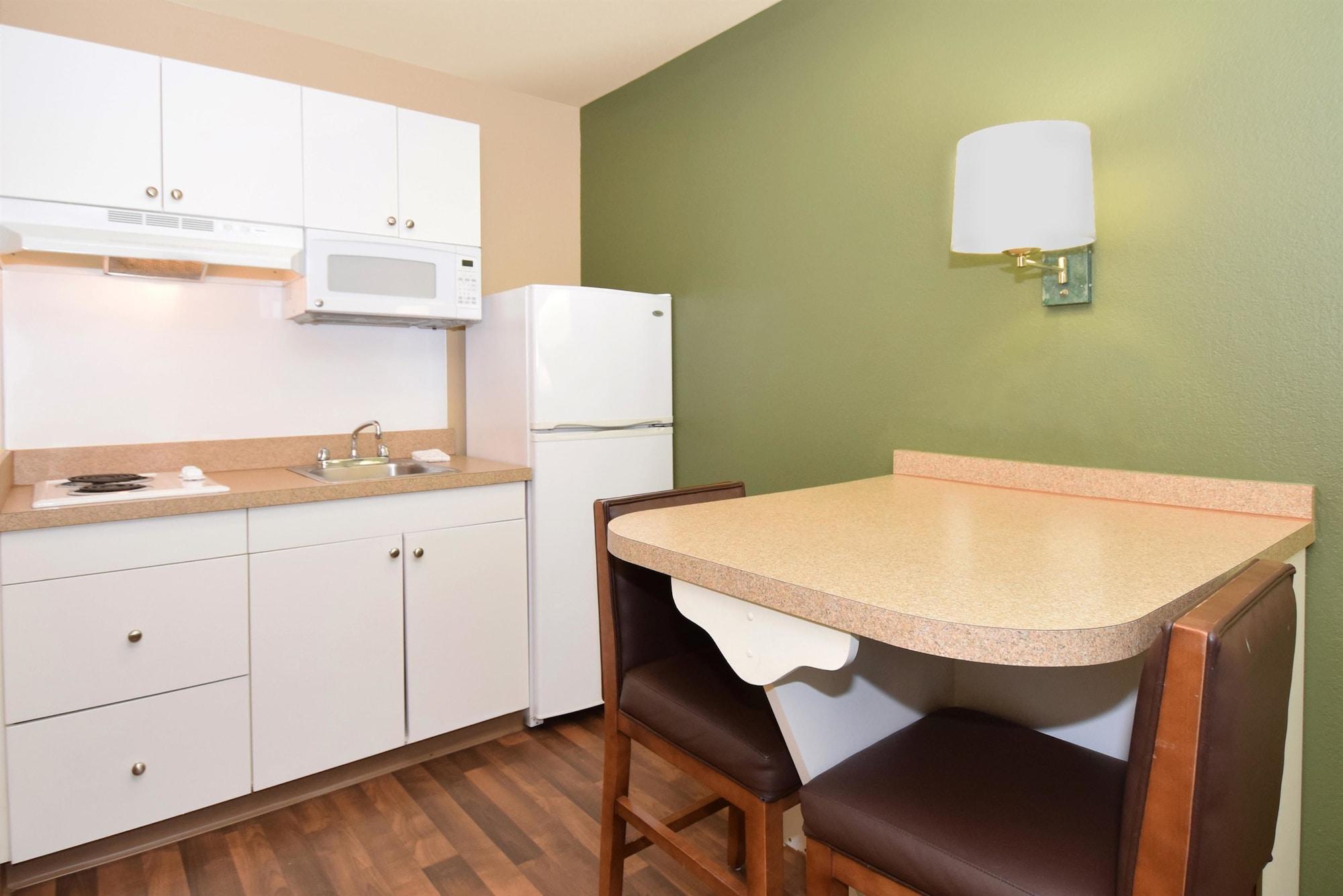 Extended Stay America Select Suites - Jacksonville - Southside - St Johns Towne Ctr Exterior photo