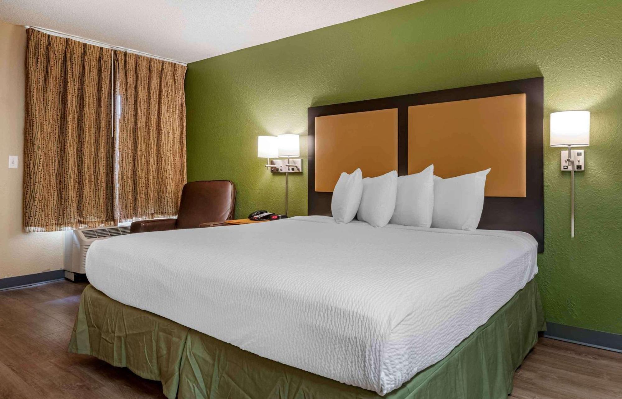 Extended Stay America Select Suites - Jacksonville - Southside - St Johns Towne Ctr Exterior photo